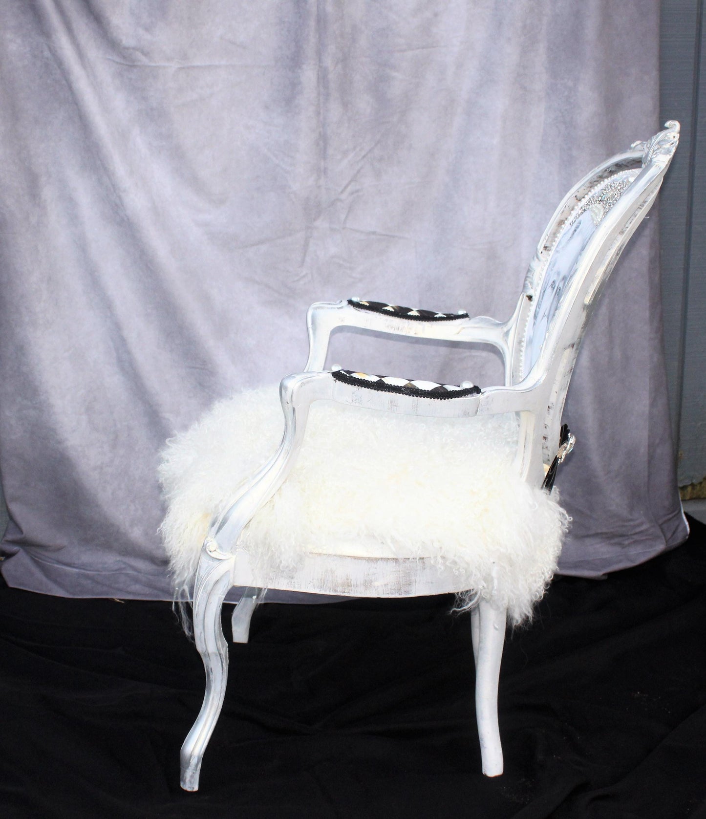 Customizable Upholstered Chair.  Vintage Victorian Chair.   Solid Wood Furniture.  Refurbished Queen Elizabeth Chair Art.  Fur Chair. Elevate your home decor with our stunning Refinished Victorian Vintage Chair, a perfect blend of royal elegance and contemporary charm. Inspired by Queen Elizabeth's regal style, this chair is not just a piece of furniture; it's a statement of sophistication and personality. S Crafted from high-quality solid wood. Vintage white chair. Handmade. Fur Chair