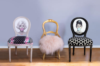 Audrey Hepburn Vanity Chai. Hand-Painted Hollywood Decor. Step into timeless elegance with the Audrey Hepburn Vanity Chair Retro Painted Furniture Pop Art Design Old Hollywood Decor Glamorous Makeup Seat. This uniquely crafted piece combines classic Hollywood charm with vibrant pop art flair, making it a standout addition to your vanity or dressing area. Designed for those who appreciate both style and comfort, this chair offers a nostalgic yet modern touch that elevates any space.