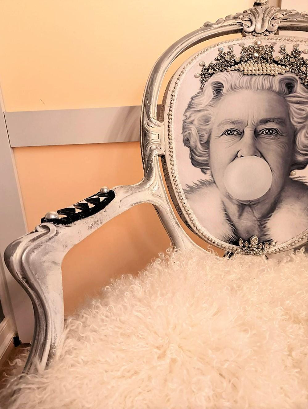 Customizable Upholstered Chair.  Vintage Victorian Chair.   Solid Wood Furniture.  Refurbished Queen Elizabeth Chair Art.  Fur Chair. Elevate your home decor with our stunning Refinished Victorian Vintage Chair, a perfect blend of royal elegance and contemporary charm. Inspired by Queen Elizabeth's regal style, this chair is not just a piece of furniture; it's a statement of sophistication and personality. S Crafted from high-quality solid wood. Vintage white chair. Handmade. Fur Chair