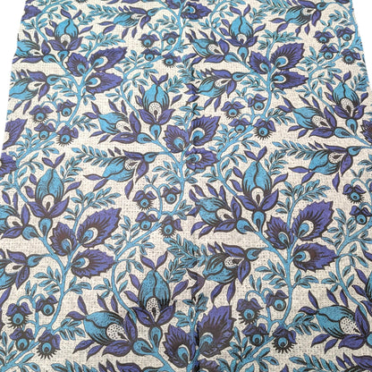 Large Decoupage Paper Chinoiserie Blue and White Floral Tissue Paper | Furniture Upcycling | DIY Craft Projects | Furniture Makeover. Transform your furniture and craft projects with this stunning Large Decoupage Paper featuring a classic Chinoiserie Blue and White Floral design. Crafted from high-quality tissue paper, this versatile material is perfect for decoupage, furniture upcycling, and DIY creative endeavors. High-quality tissue paper designed for decoupage and craft projects.