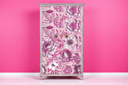 Transform your furniture with decoupage paper, designed to inspire creativity and elevate your home decor! This beautifully crafted decoupage paper is perfect for DIY enthusiasts and interior design lovers alike. With a variety of stunning patterns and designs, our decoupage paper allows you to breathe new life into your furniture pieces, creating unique and personalized accents that reflect your style. Our decoupage paper is durable and easy to work with, ensuring a smooth application process.