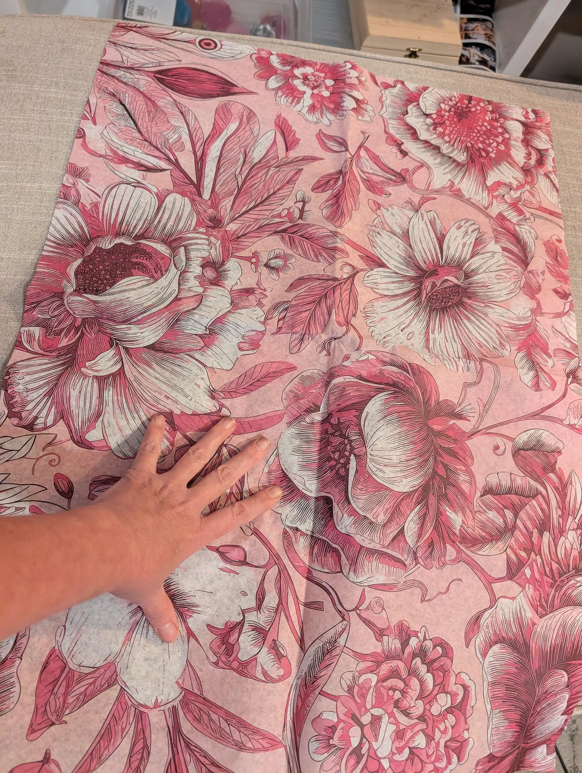 Transform your furniture with decoupage paper, designed to inspire creativity and elevate your home decor! This beautifully crafted decoupage paper is perfect for DIY enthusiasts and interior design lovers alike. With a variety of stunning patterns and designs, our decoupage paper allows you to breathe new life into your furniture pieces, creating unique and personalized accents that reflect your style. Our decoupage paper is durable and easy to work with, ensuring a smooth application process.