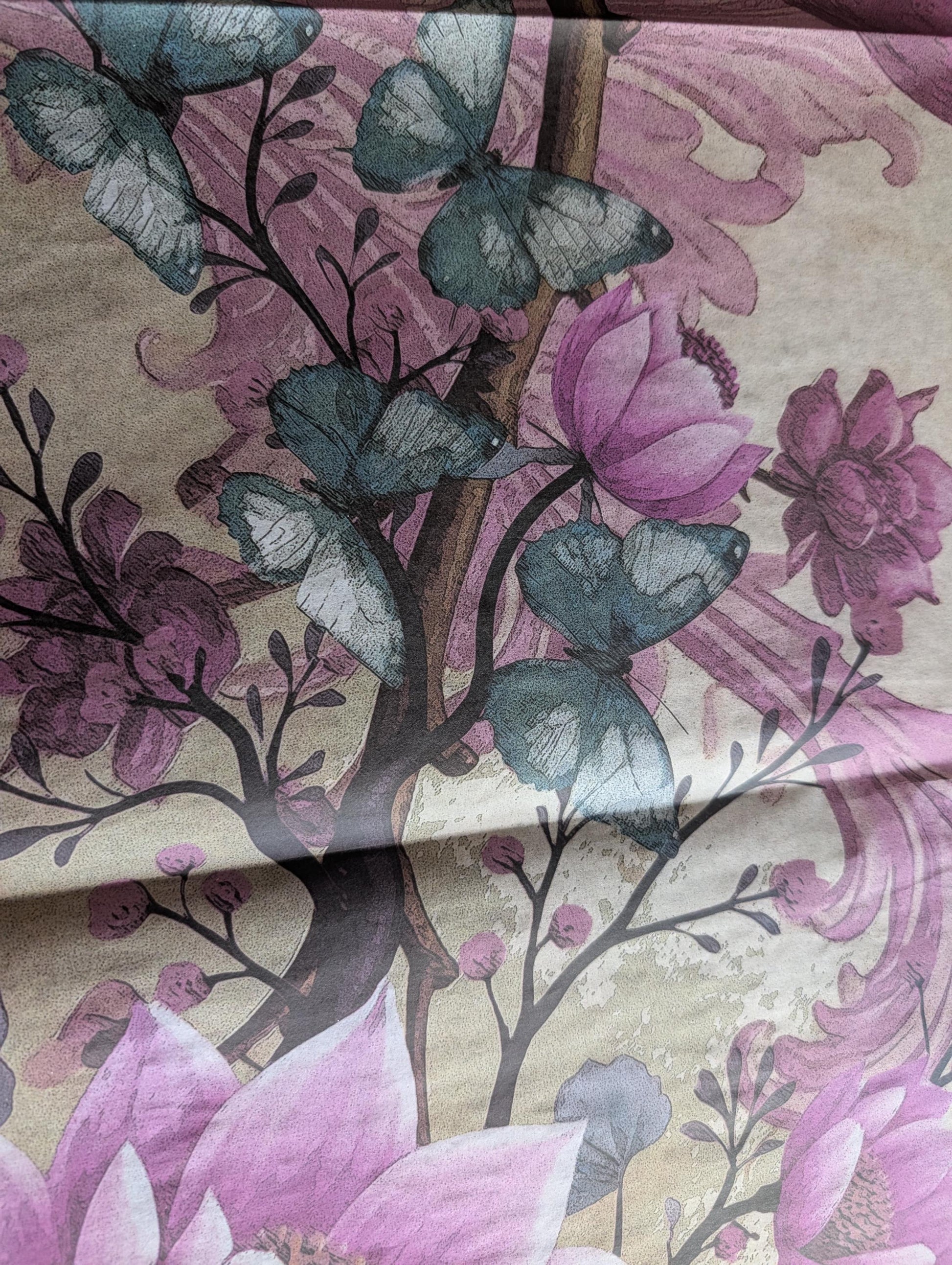 Transform your next project with this stylish decoupage paper—your imagination is the limit!
Transform your furniture with our exquisite decoupage paper, designed to inspire creativity and elevate your home decor! This beautifully crafted decoupage paper is perfect for DIY enthusiasts and interior design lovers alike. With a variety of stunning patterns and designs, our decoupage paper allows you to breathe new life into your furniture pieces, creating unique and personalized stylish accents