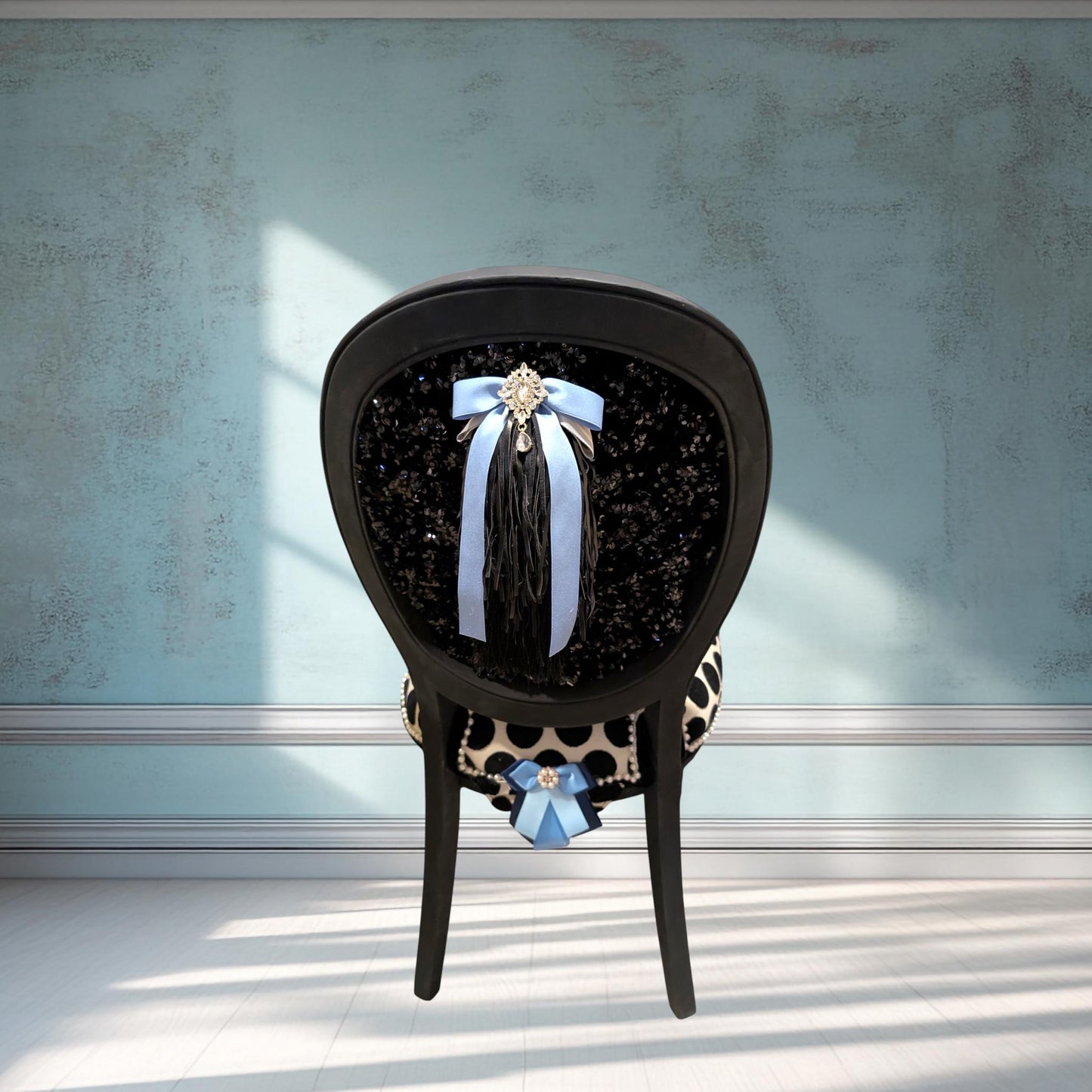 Audrey Hepburn Vanity Chai. Hand-Painted Hollywood Decor. Step into timeless elegance with the Audrey Hepburn Vanity Chair Retro Painted Furniture Pop Art Design Old Hollywood Decor Glamorous Makeup Seat. This uniquely crafted piece combines classic Hollywood charm with vibrant pop art flair, making it a standout addition to your vanity or dressing area. Designed for those who appreciate both style and comfort, this chair offers a nostalgic yet modern touch that elevates any space.