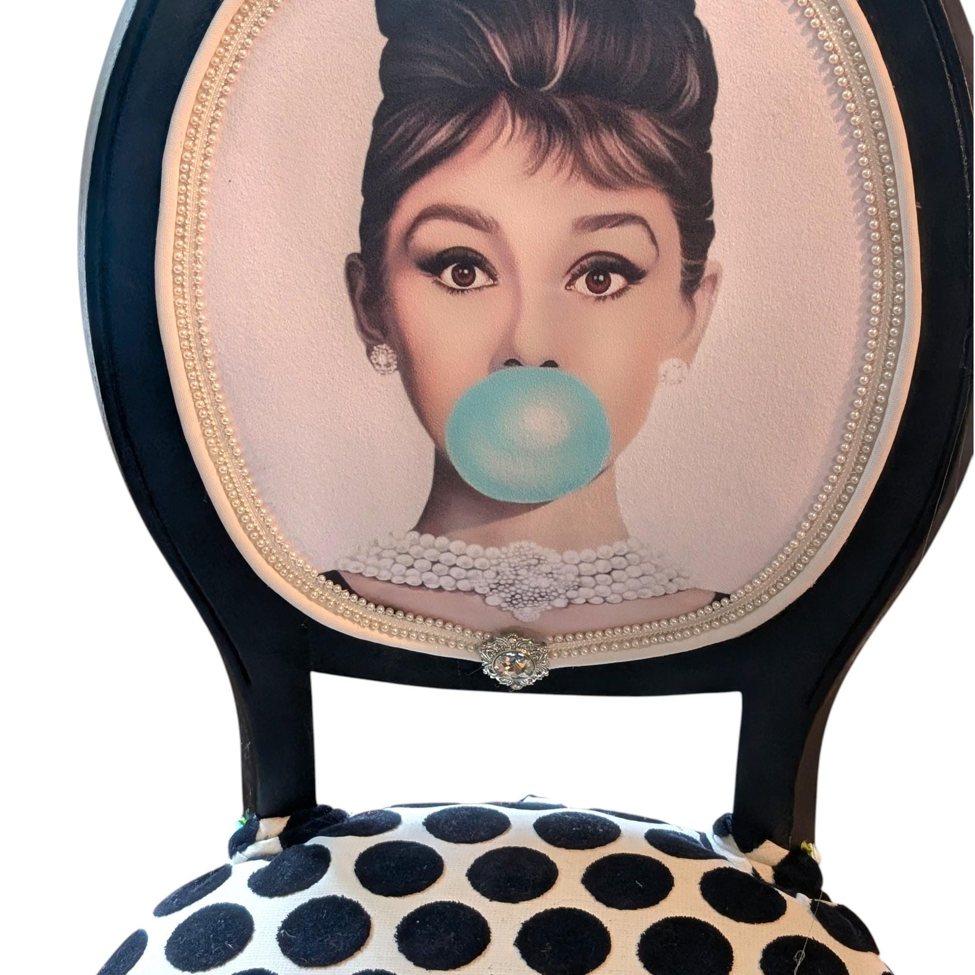 Audrey Hepburn Vanity Chai. Hand-Painted Hollywood Decor. Step into timeless elegance with the Audrey Hepburn Vanity Chair Retro Painted Furniture Pop Art Design Old Hollywood Decor Glamorous Makeup Seat. This uniquely crafted piece combines classic Hollywood charm with vibrant pop art flair, making it a standout addition to your vanity or dressing area. Designed for those who appreciate both style and comfort, this chair offers a nostalgic yet modern touch that elevates any space.
