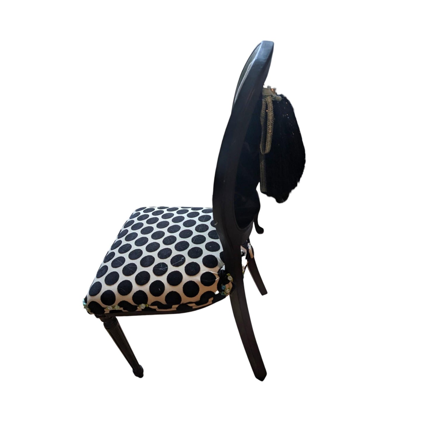 Audrey Hepburn Vanity Chai. Hand-Painted Hollywood Decor. Step into timeless elegance with the Audrey Hepburn Vanity Chair Retro Painted Furniture Pop Art Design Old Hollywood Decor Glamorous Makeup Seat. This uniquely crafted piece combines classic Hollywood charm with vibrant pop art flair, making it a standout addition to your vanity or dressing area. Designed for those who appreciate both style and comfort, this chair offers a nostalgic yet modern touch that elevates any space.