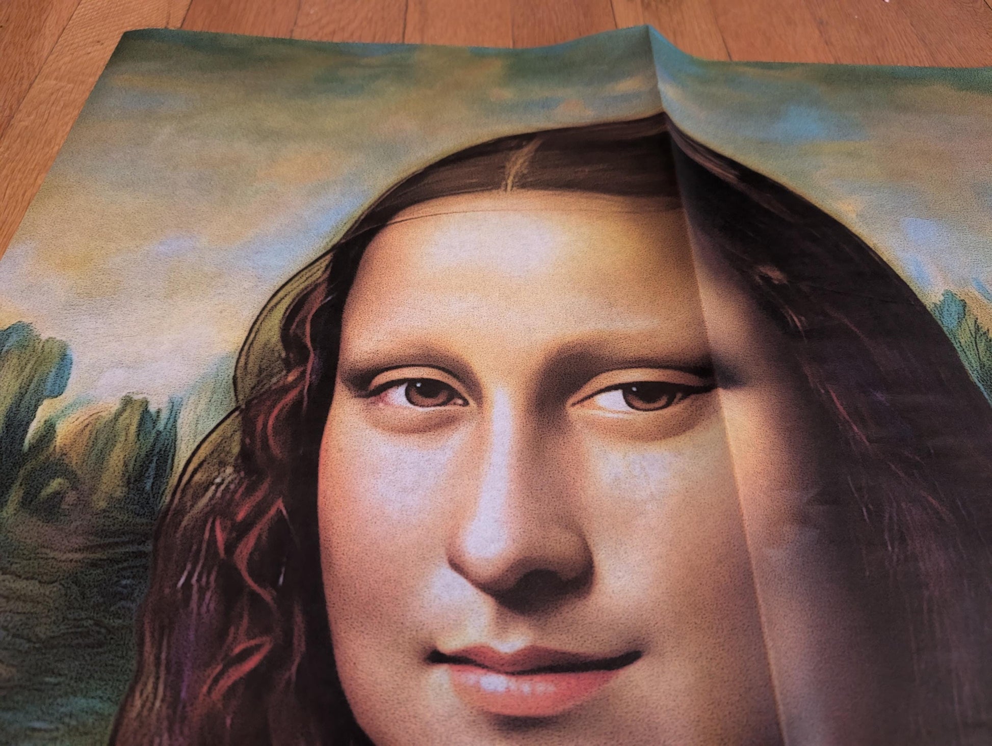 Transform your furniture and art projects with this stunning, large decoupage paper featuring a color-enhanced reproduction of Leonardo da Vinci's iconic Mona Lisa. Crafted from high-quality tissue paper. This decoupage paper Mona Lisa print, provide ample material for creative DIY upcycling and home remodeling. The delicate yet durable tissue allows for seamless layering and easy application on wood, metal, glass, and more, making it perfect for both DIY enthusiasts and professional crafters.