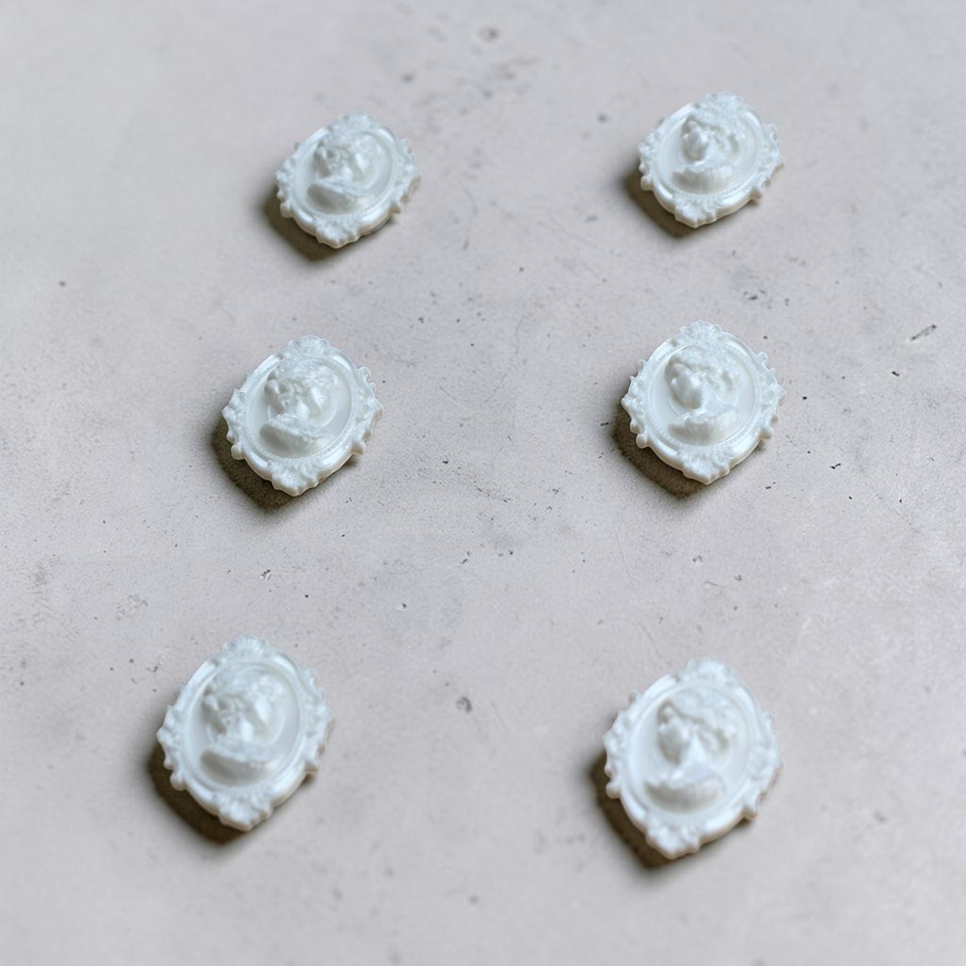 Add a touch of gothic elegance to your furniture with this stunning 3D-printed Cameo Cabinet Drawer Pull. Designed to elevate your cabinetry, this drawer knob combines vintage charm with modern craftsmanship, making it perfect for furniture hardware, wardrobe handles, kitchen hardware, and bathroom remodels. Crafted with attention to detail, this gothic-inspired drawer pull features intricate carved accents that evoke a sense of timeless sophistication.